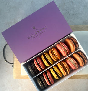 12 Winter Warmers Macarons