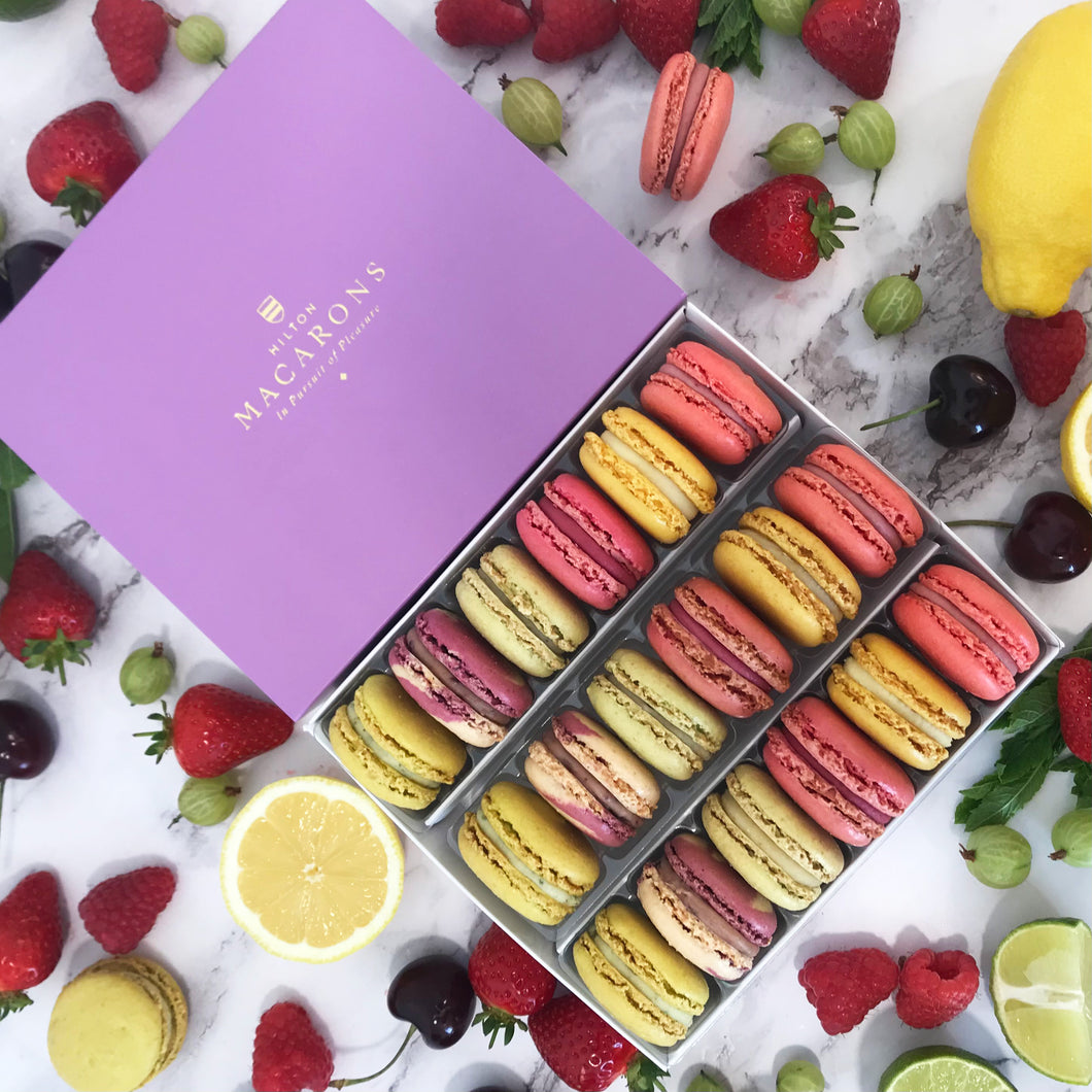 18 Berry Fruity Macarons