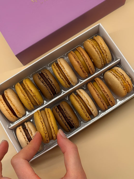 12 Caramel Indulgence Macarons