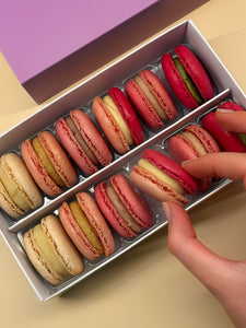 12 Strawberry Box Macarons