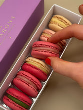 Load image into Gallery viewer, 6 Strawberry Box Macarons